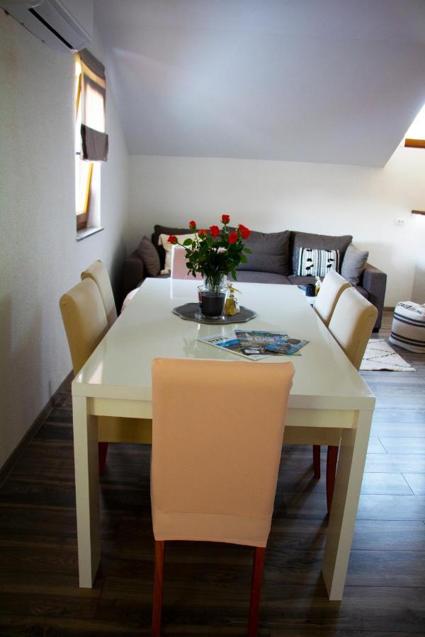 Timeless Apartment Gospic Exterior photo